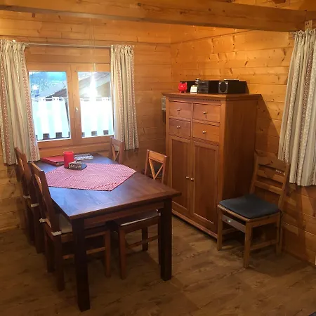 Blockhaus Noffke 度假居 *
